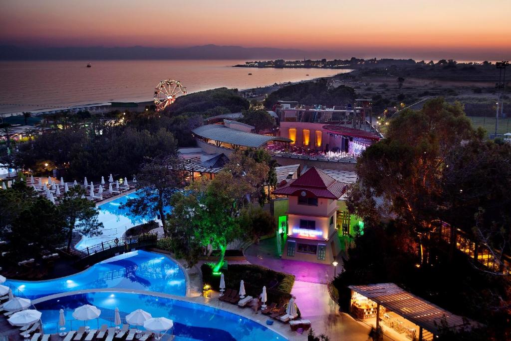Sueno Hotels Beach Side 1