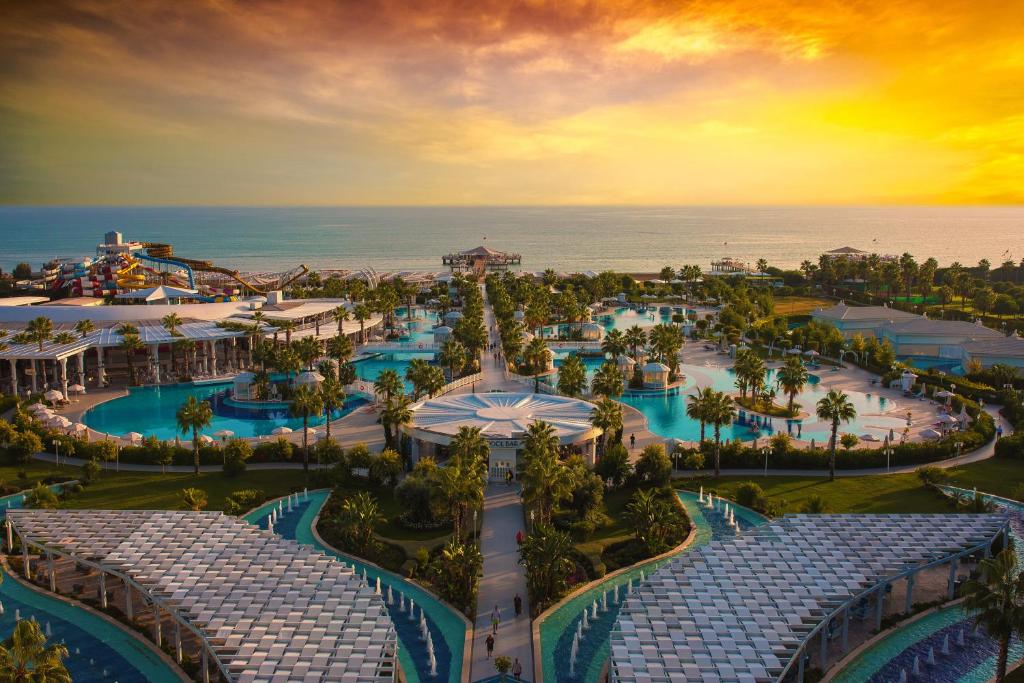 Sueno Hotels Deluxe Belek 1