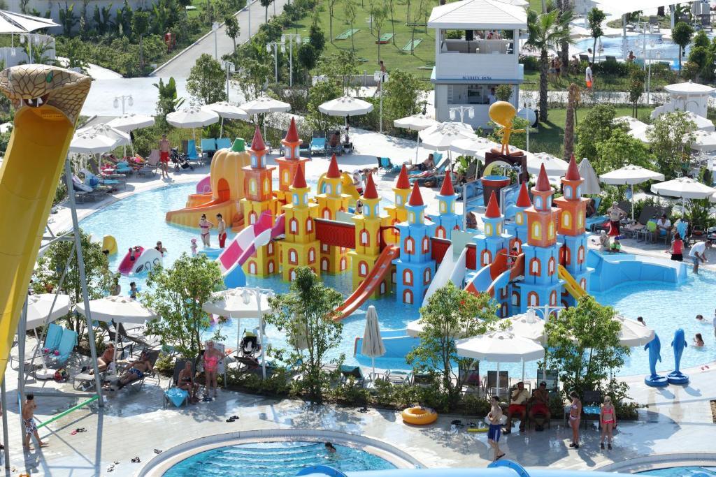 Sueno Hotels Deluxe Belek 4