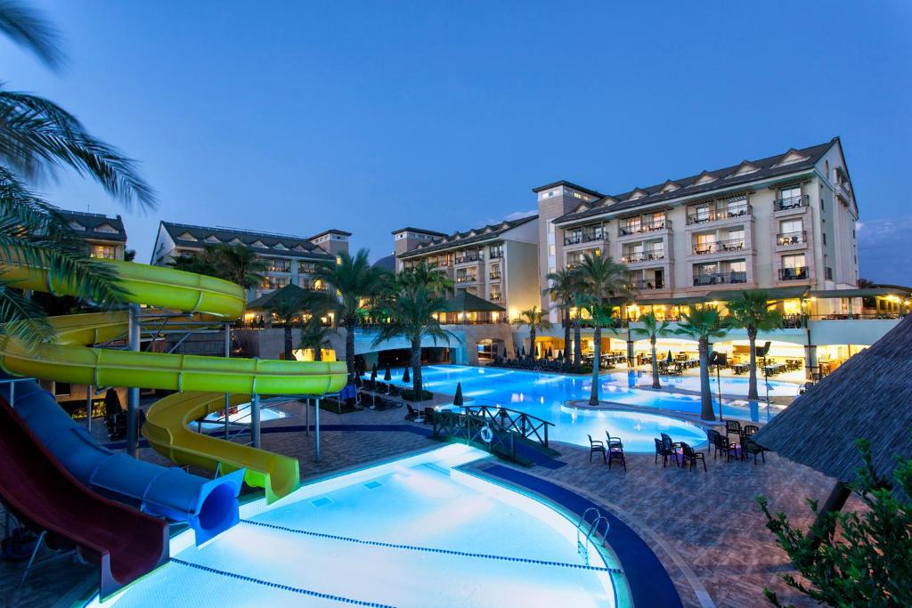 Dobedan Beach Resort Comfort Side 5