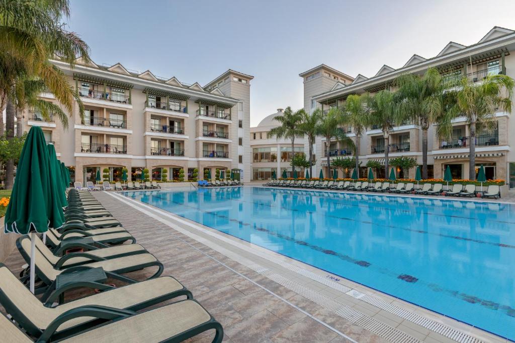Dobedan Beach Resort Comfort Side 6